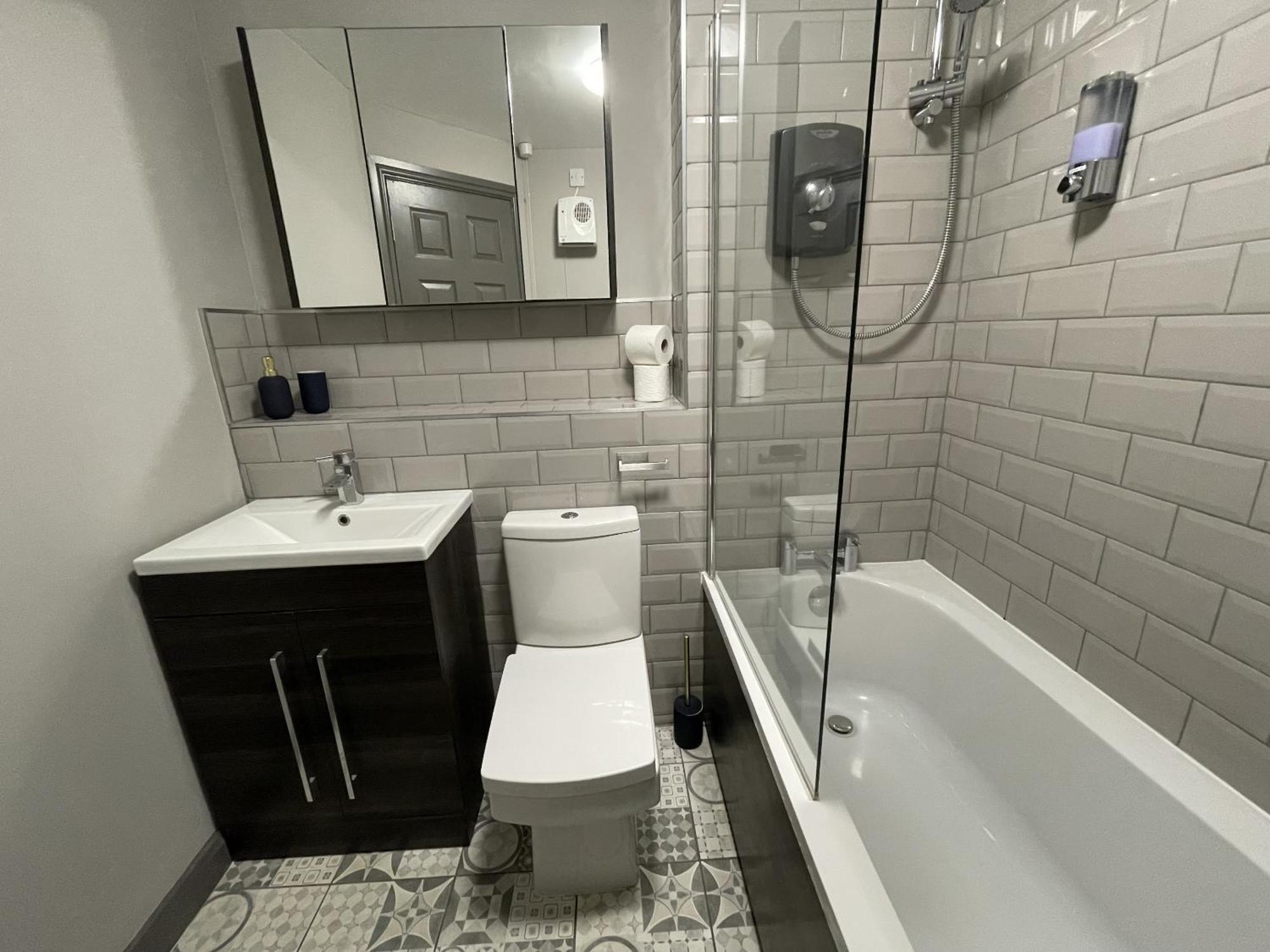 No24 - 2-Bed Boutique Apartment - Hosted By Hutch Lifestyle Лемінгтон-Спа Екстер'єр фото